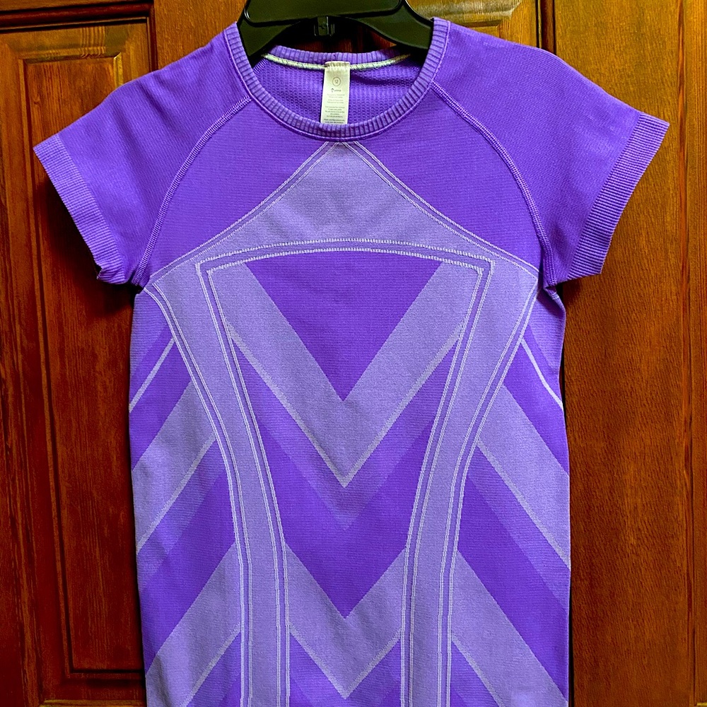 Ivivva Swiftly Tech top, size 12